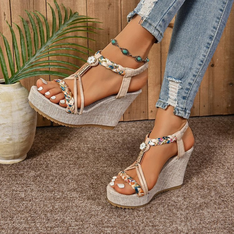 25ª edición – Sandalias de cuña de cáñamo con pedrería