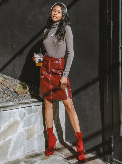 Falda lápiz con cremallera de piel sintética burdeos