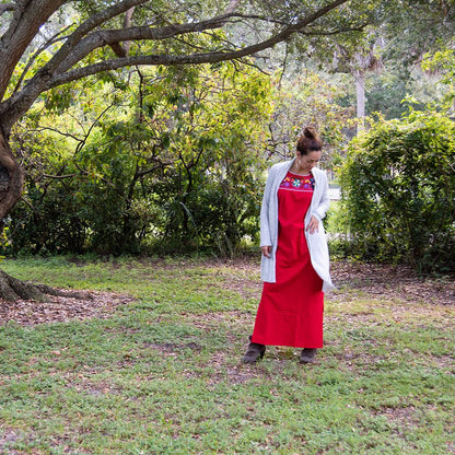 Maxi Isidra, vestido folclórico con flores bordadas