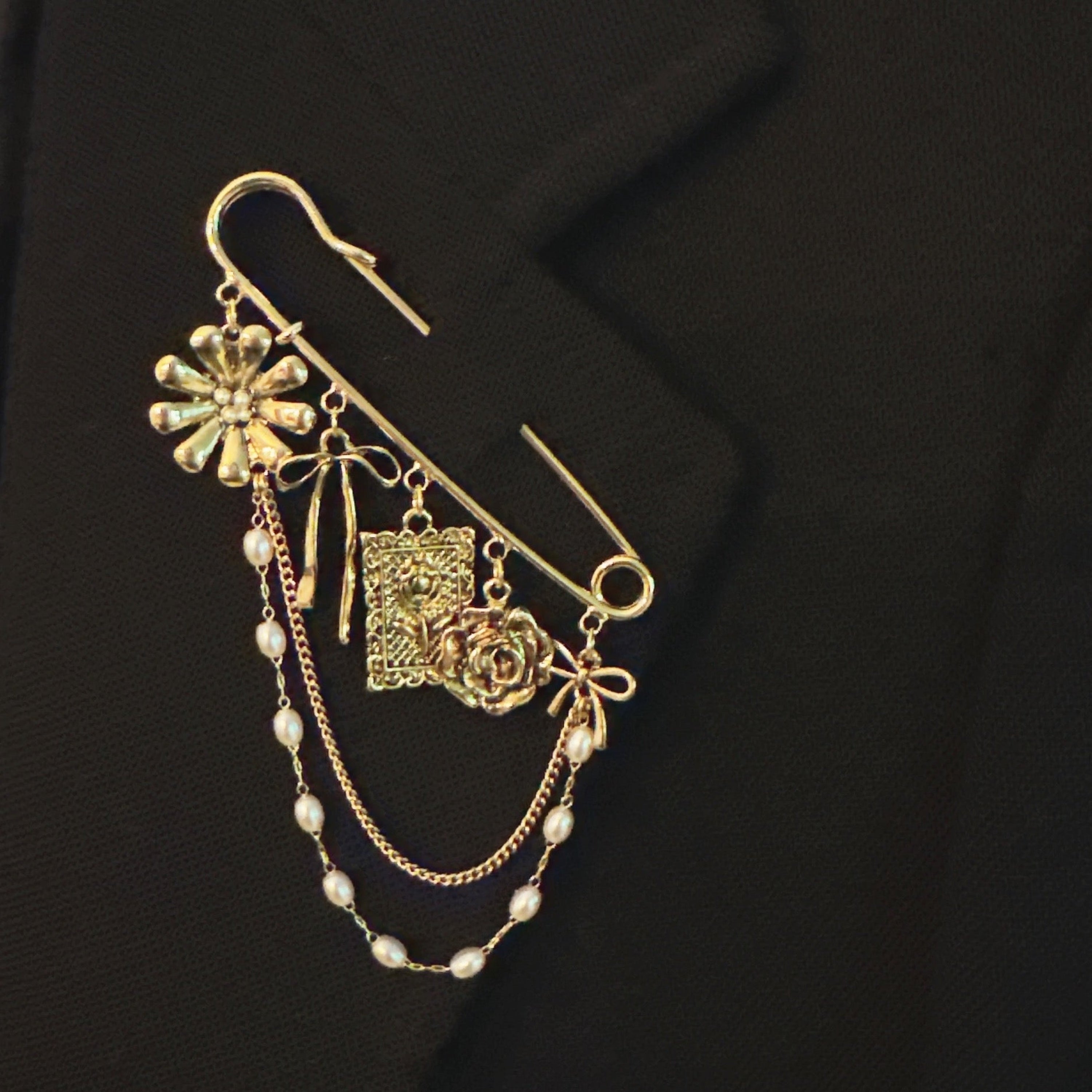 Floral Ribbon Pin Brooch – Elegant Gold Safety Pin with Charms and