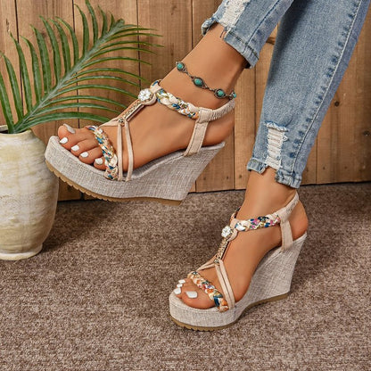 25ª edición – Sandalias de cuña de cáñamo con pedrería