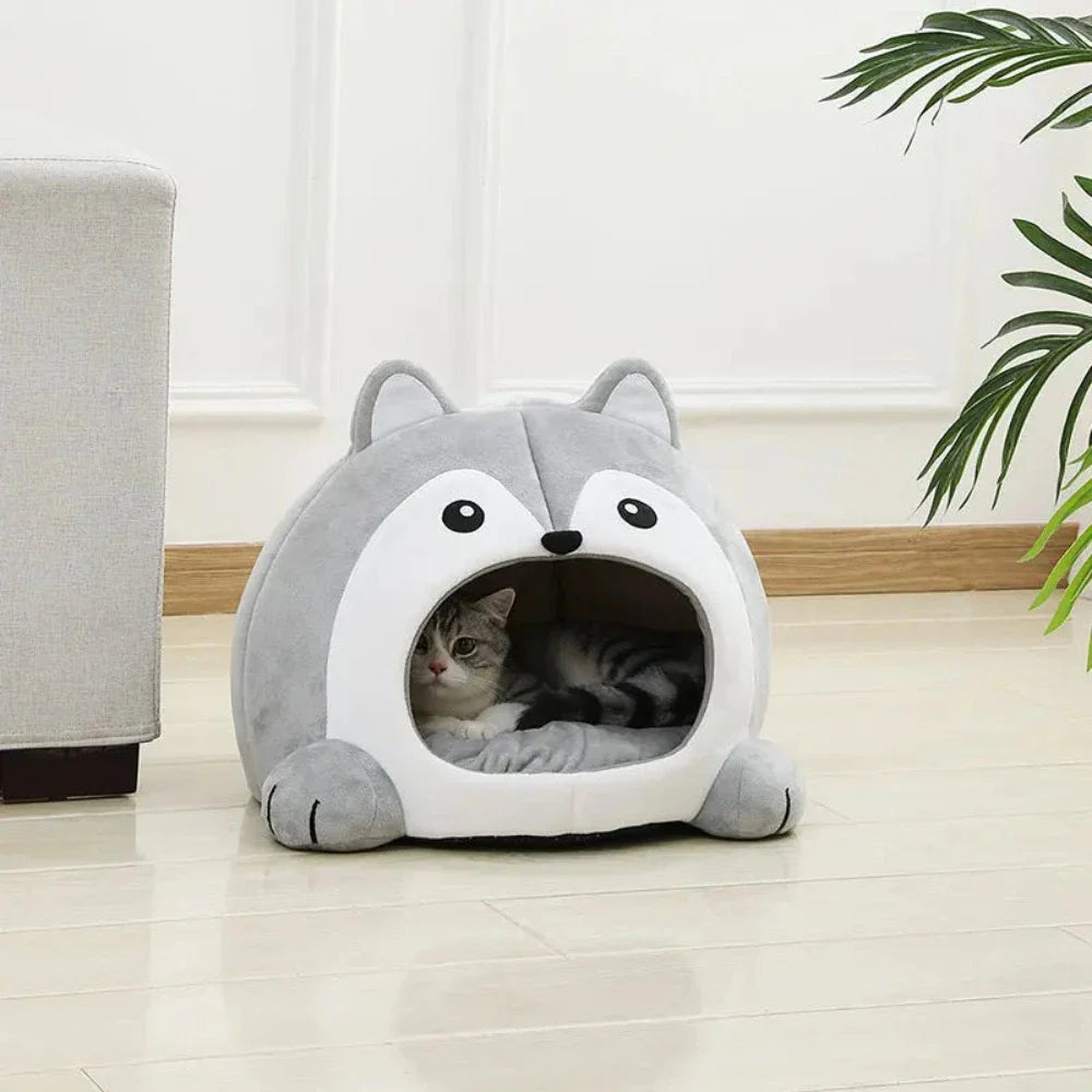Casa para mascotas con diseño de Zorro de Caricatura