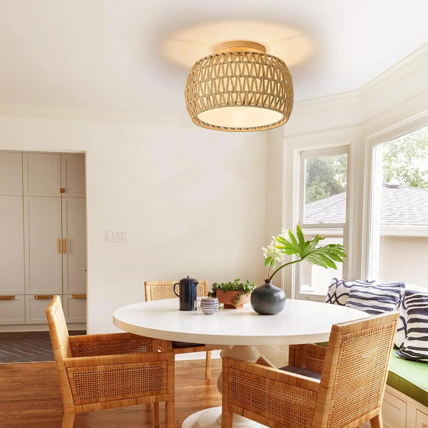 Vine embedded ceiling light, rural style wicker hand woven rope cage Used for dining room, kitchen, bedroom